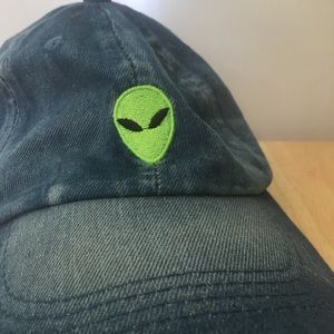 Accessories - 3 for 15$ alien hat Accessories - 3 for 15$ alien hat